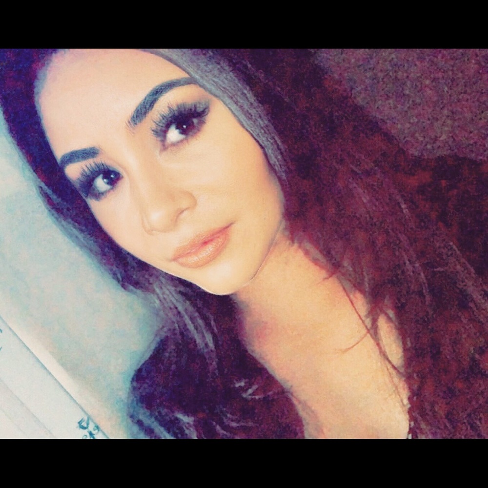 Meet your Posher, Stephany